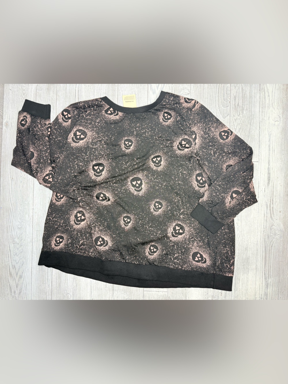 Nwt Spooky Skull bleach style Print Ribbed Hem pull over Sweatshirt 30 / 6x